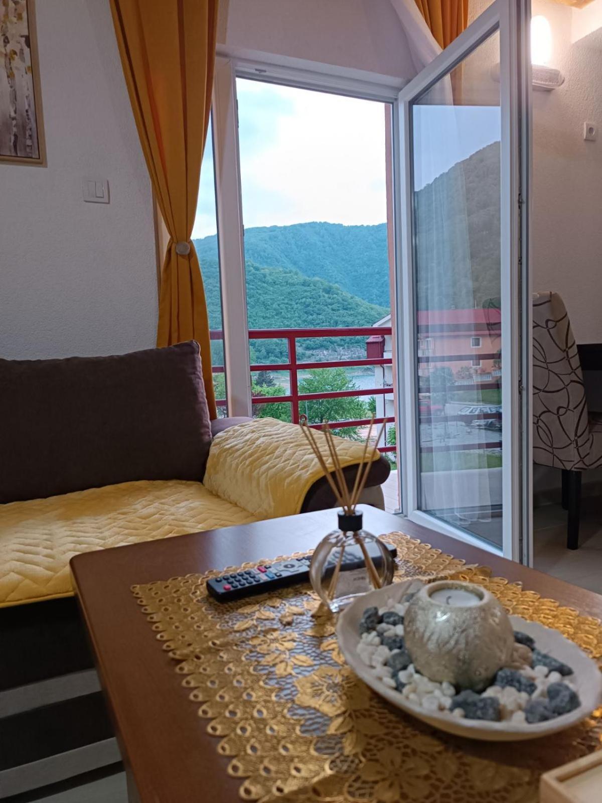 Apartmani Lena Plužine Εξωτερικό φωτογραφία